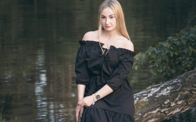 Photo Classic black dress