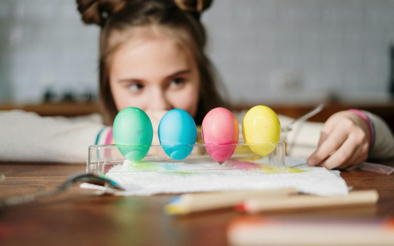 W co się ubrać na śniadanie wielkanocne Podpowiadamy, jak wyglądać odświętnie i czuć się swobodnie